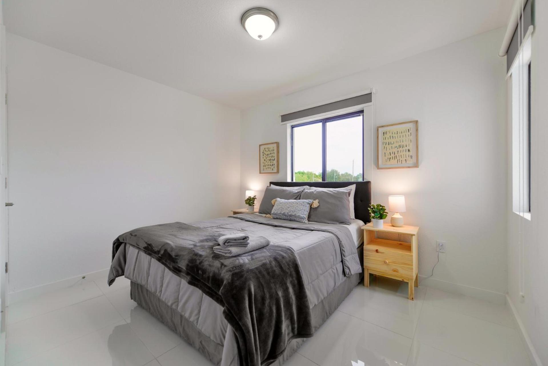 Сasa de vacaciones Duplex 3br With Free Parking In Northwest *